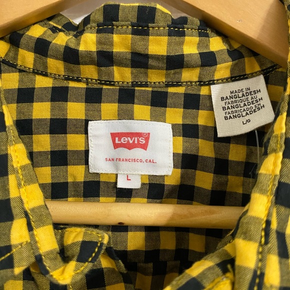 NWT Levi’s button down shirt - Picture 2 of 4
